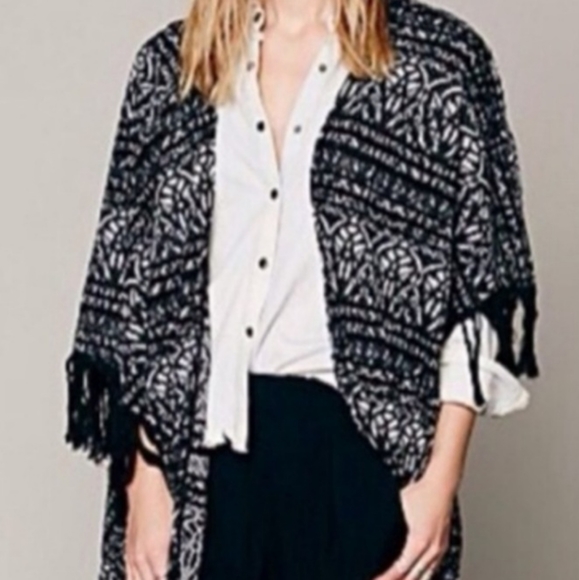 *Final Sale* Free People Kimono Black Gray Fringed - Picture 2 of 12